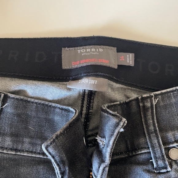 Crop Bombshell Skinny Ripped - Picture 3 of 5